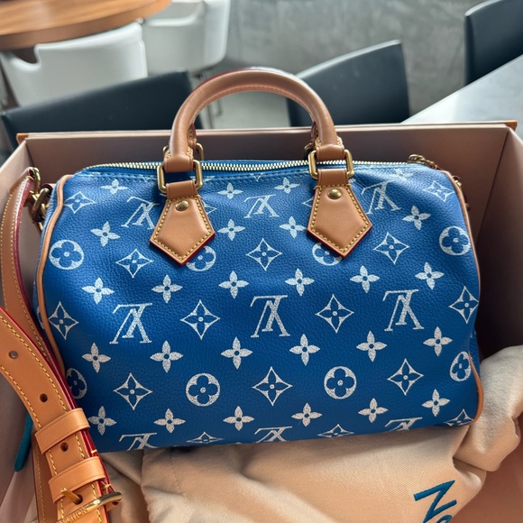 Louis Vuitton Speedy P9 Bandoulière 25
Monogram Leather Blue - Picture 2 of 4